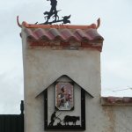 windwijzer en naambord - villalazan